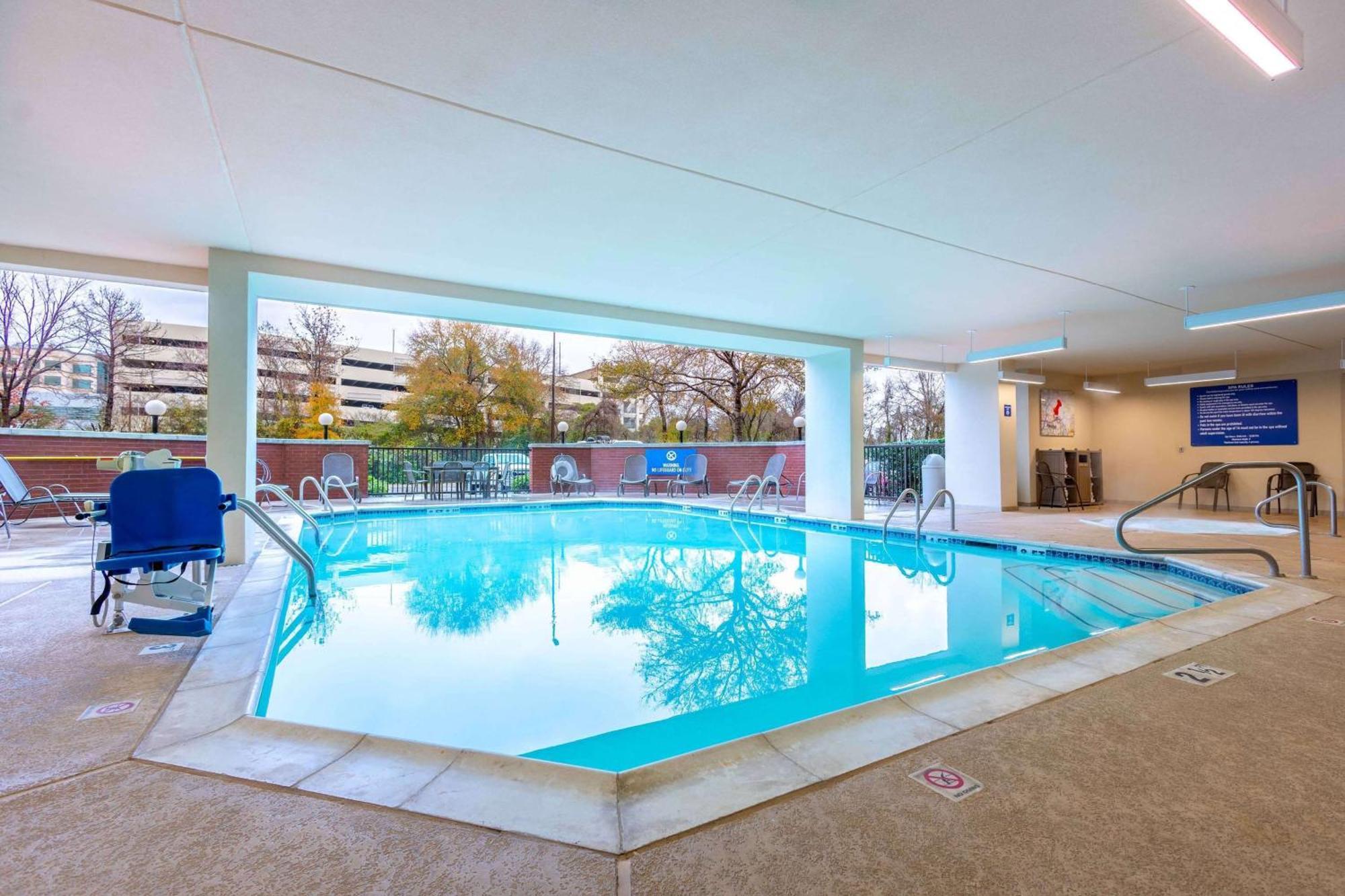 Heritage Inn & Suites The Woodlands, Trademark By Wyndham Extérieur photo